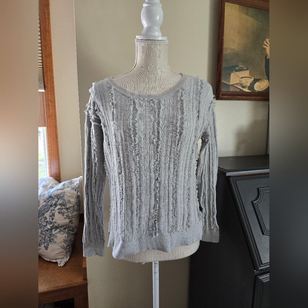 Harper lane gray women's sweater top sz. SMALL